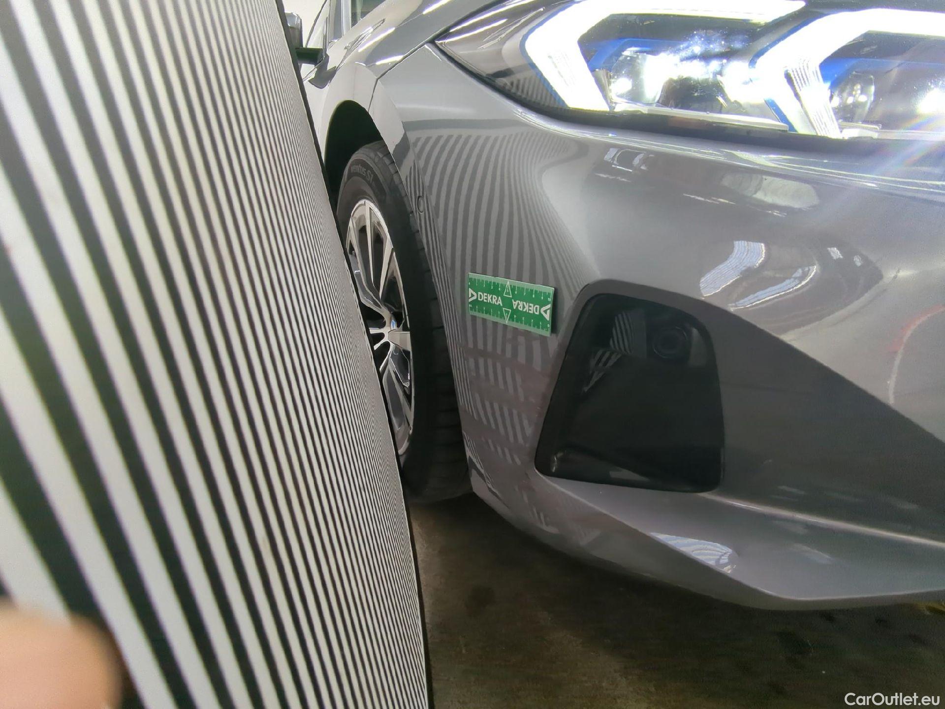  Bmw  Serie 3 BMW Série 3 Touring / 2022 / 5P / Break 318i 156ch Business Design BVA8 #17