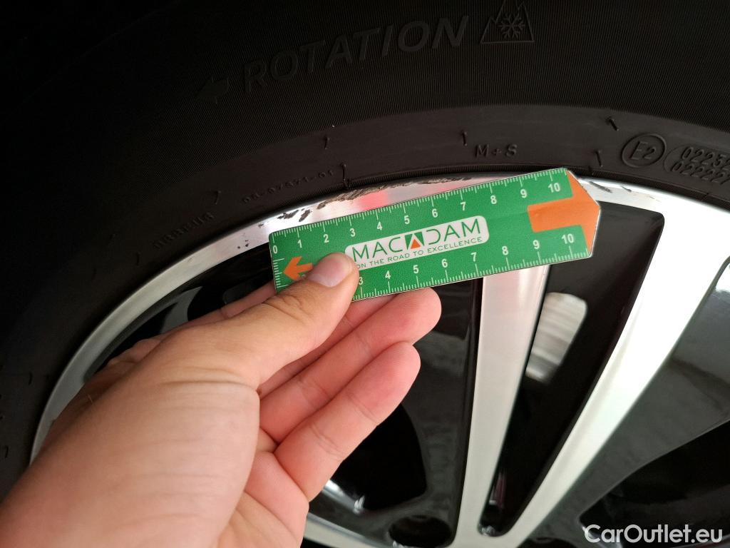  Mercedes  E-Klasse MERCEDES-BENZ Classe E Berline / 2016 / 4P / Berline E 200 d Avantgarde Line BA9 #27