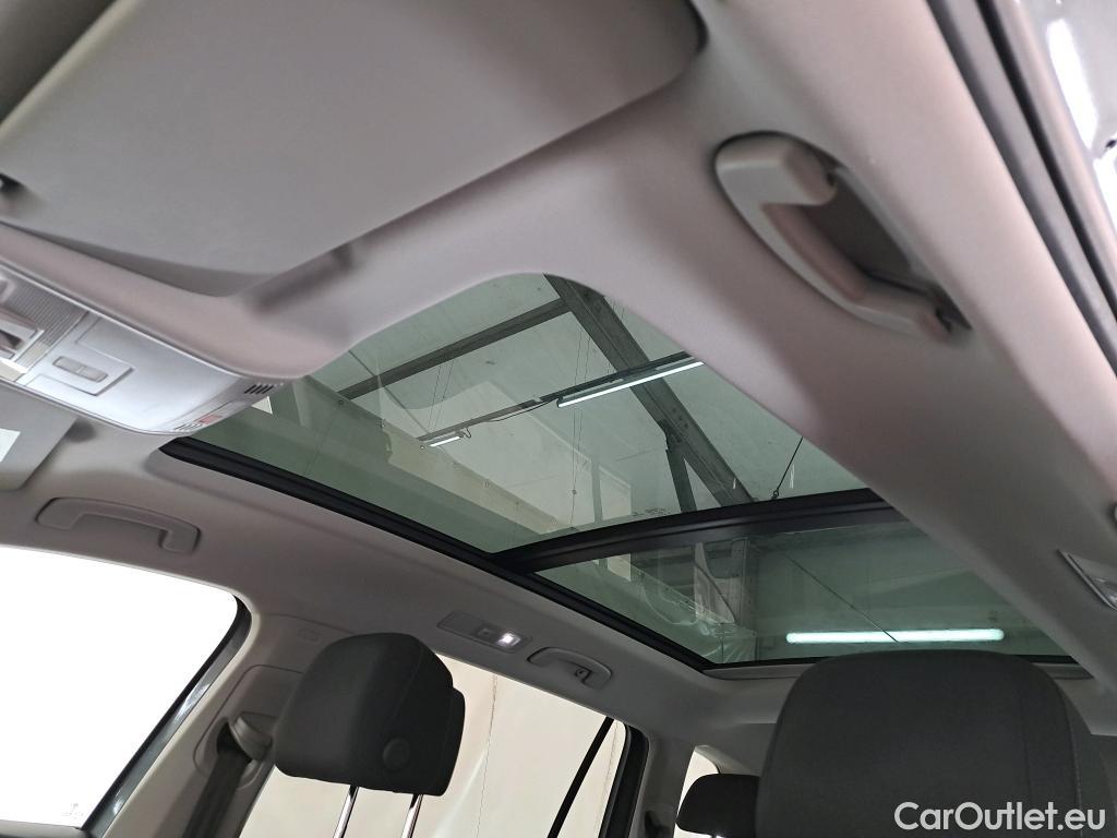  Volkswagen  Tiguan VOLKSWAGEN  Allspace / 2017 / 5P / SUV 2.0 TDI 150 BMV6 Carat #16