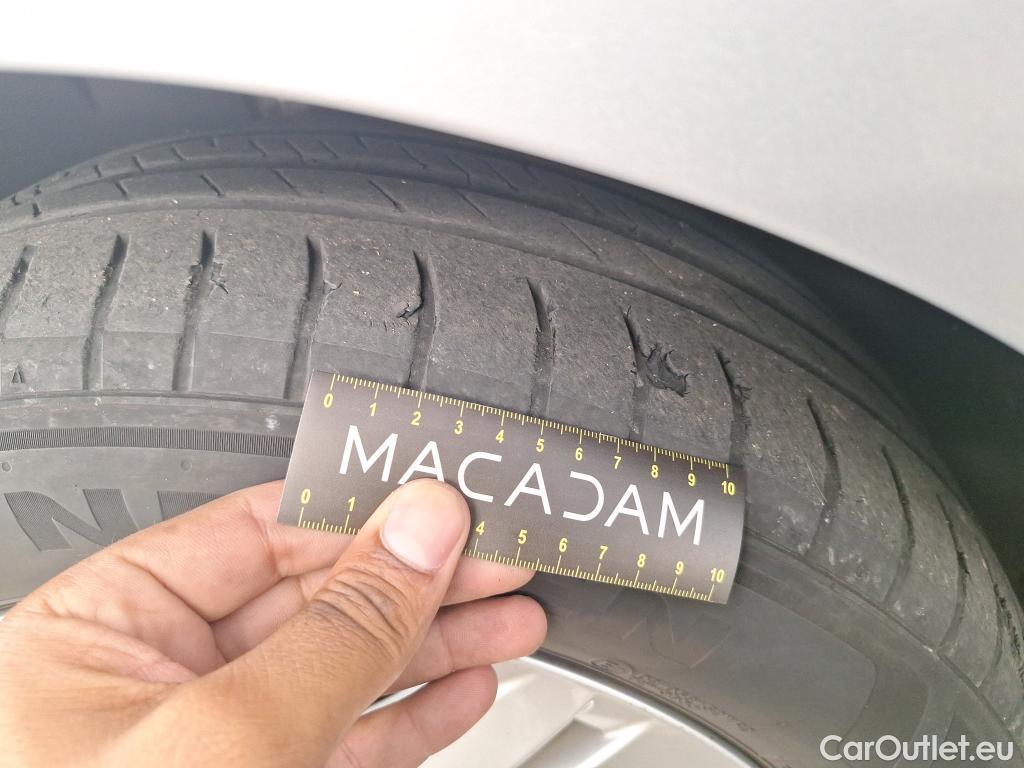  Volkswagen  Golf  VOLKSWAGEN SW / 2020 / 5P / Break 2.0 TDI SCR 150 DSG7 Life Business #3