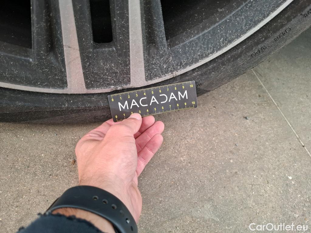  Bmw  Serie 1 BMW Série 1 / 2019 / 5P / Berline 116i DKG7 Business Design #5