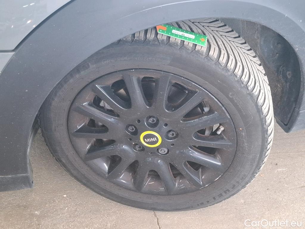  Mini  Mini   / 2021 / 3P / Berline Cooper SE Finition Classic 184 ch BVA #2