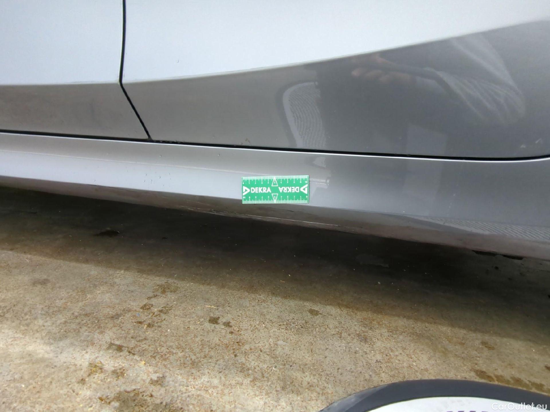  Bmw  Serie 3 BMW Série 3 Touring / 2022 / 5P / Break 318i 156ch Business Design BVA8 #28