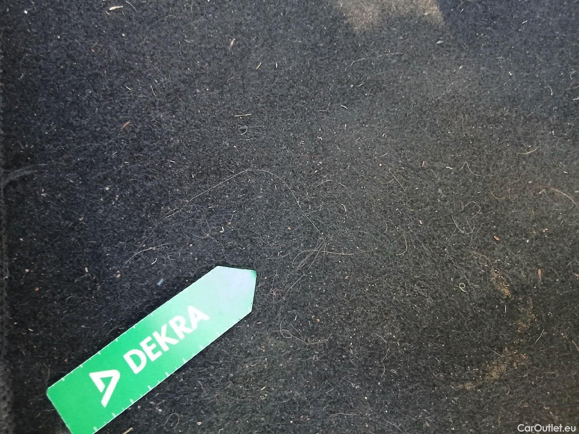  Citroen  C3 CITROEN  / 2020 / 5P / berlina con portón BlueHDi 75KW (100CV) S&S Feel Pack #32