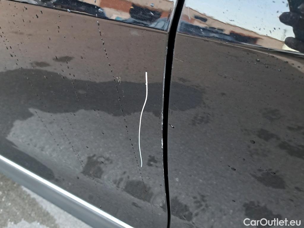  Volkswagen  Tiguan VOLKSWAGEN  / 2020 / 5P / todoterreno Life 2.0 TDI 110kW (150CV) DSG (AC2) #10