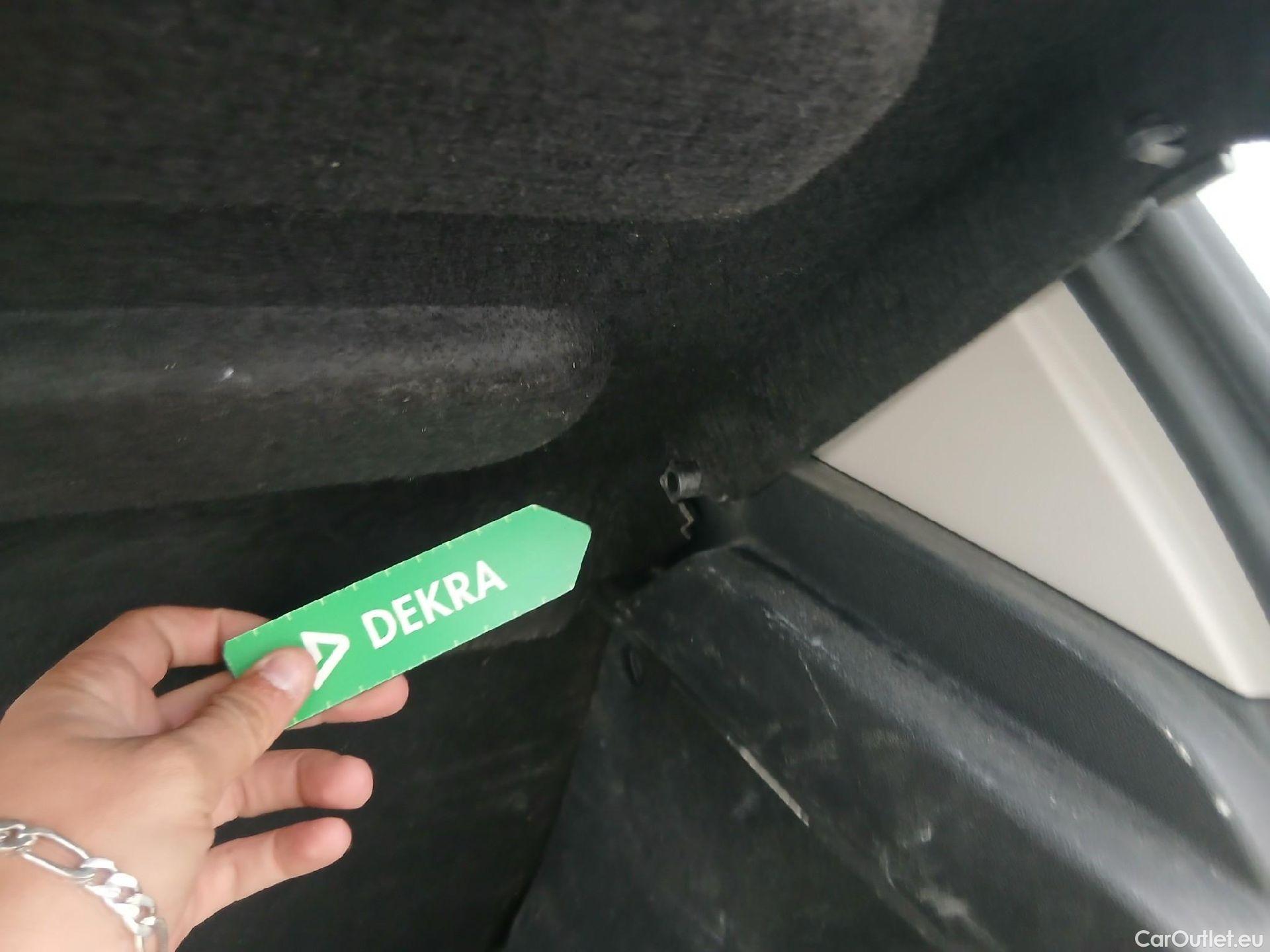  Citroen  C3 CITROEN  / 2016 / 5P / berlina con portón BlueHDi 73KW (100CV) S&S FEEL #2