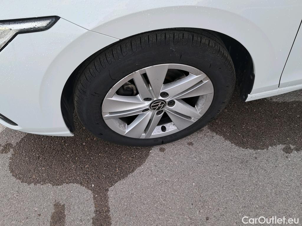  Volkswagen  Golf  VOLKSWAGEN / 2020 / 5P / berlina con portón Life 1.0 eTSI 81kW (110CV) DSG #5