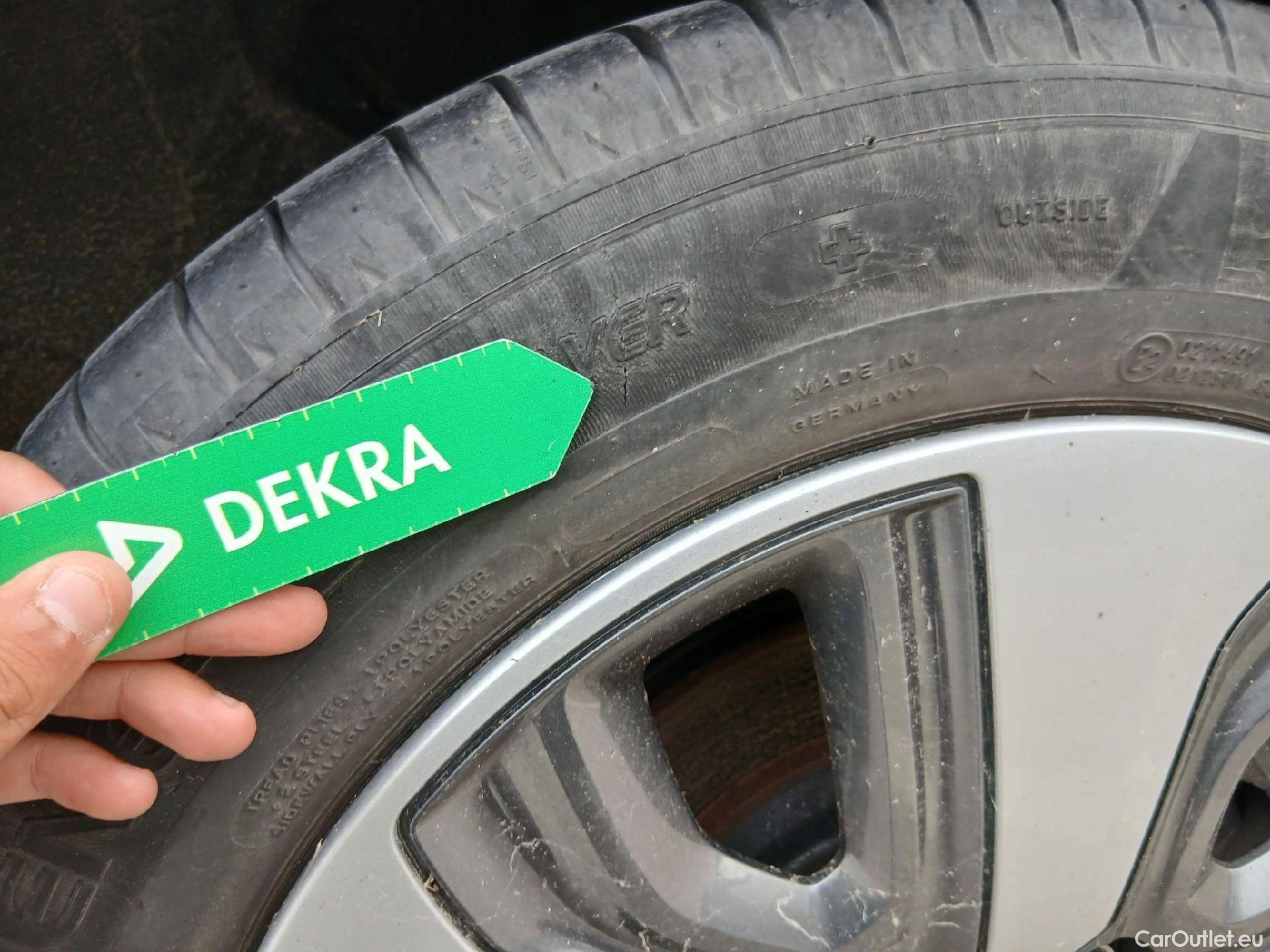  KIA  Niro KIA  Hïbrido Enchufable / 2016 / 5P / crossover 1.6 GDi Híbrido Enchufable 104kW Drive #5