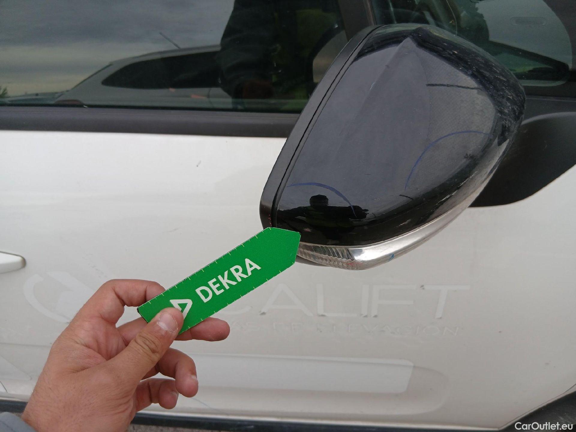  Citroen  C3 CITROEN  / 2016 / 5P / berlina con portón BlueHDi 73KW (100CV) S&S FEEL #25