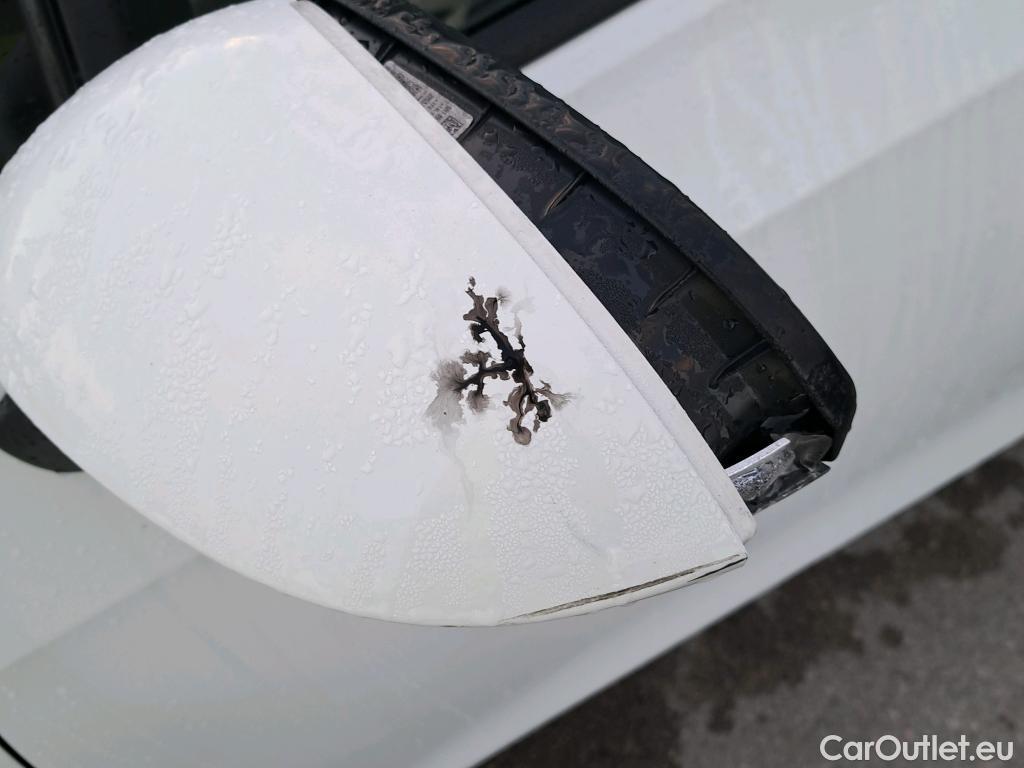  Volkswagen  Golf  VOLKSWAGEN / 2020 / 5P / berlina con portón Life 1.0 eTSI 81kW (110CV) DSG #4