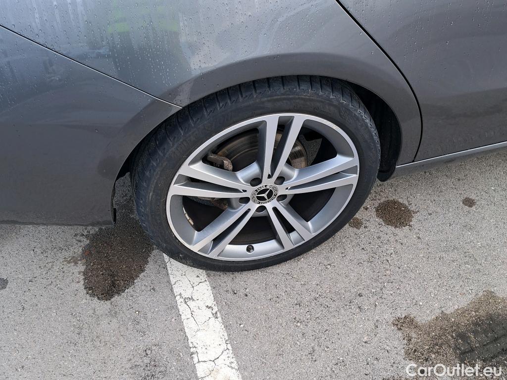  Mercedes  CLA-Klasse MERCEDES-BENZ Clase CLA / 2019 / 4P / coupé CLA 200 D DCT #5