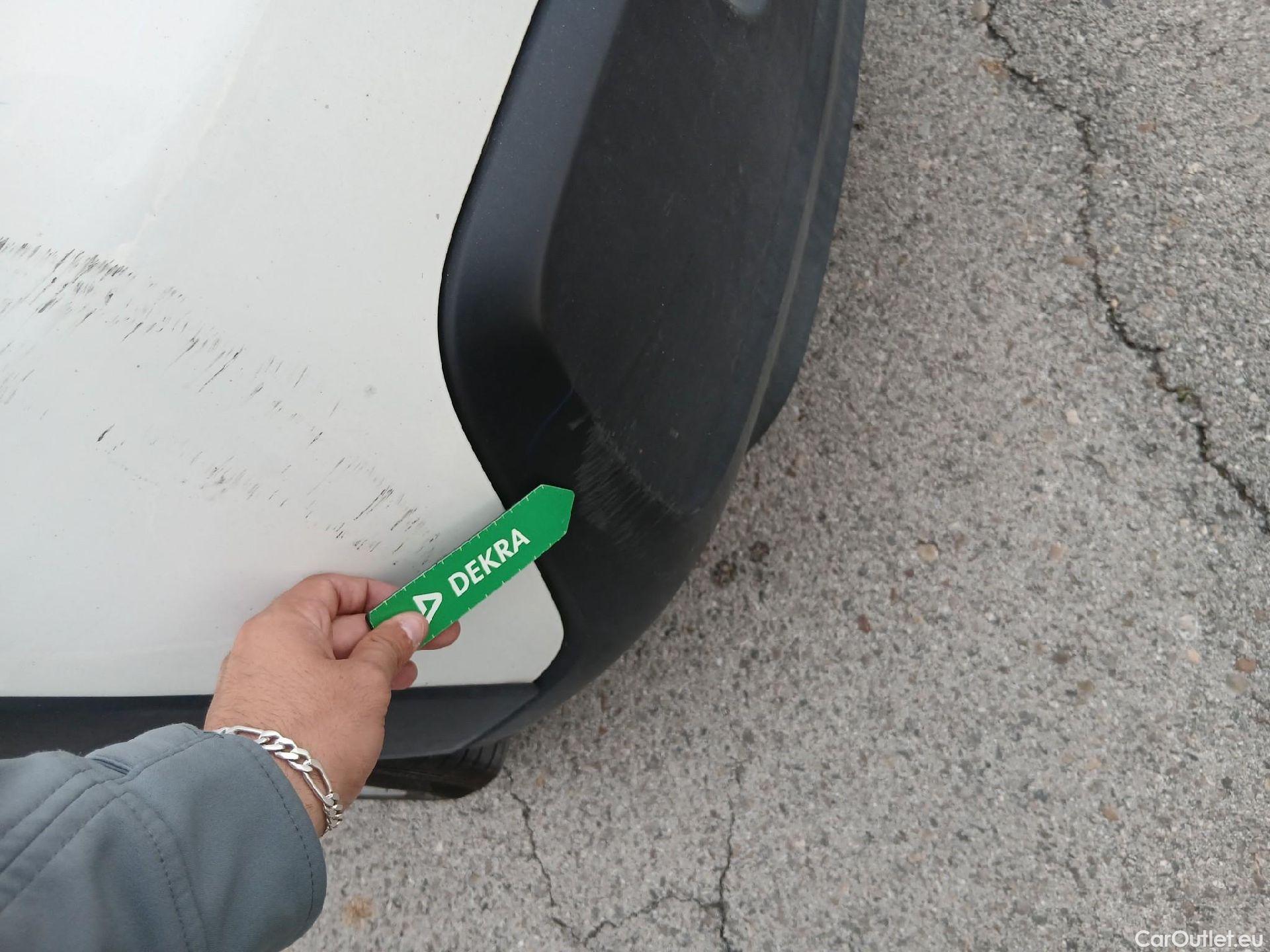  Citroen  C3 CITROEN  / 2016 / 5P / berlina con portón BlueHDi 73KW (100CV) S&S FEEL #16