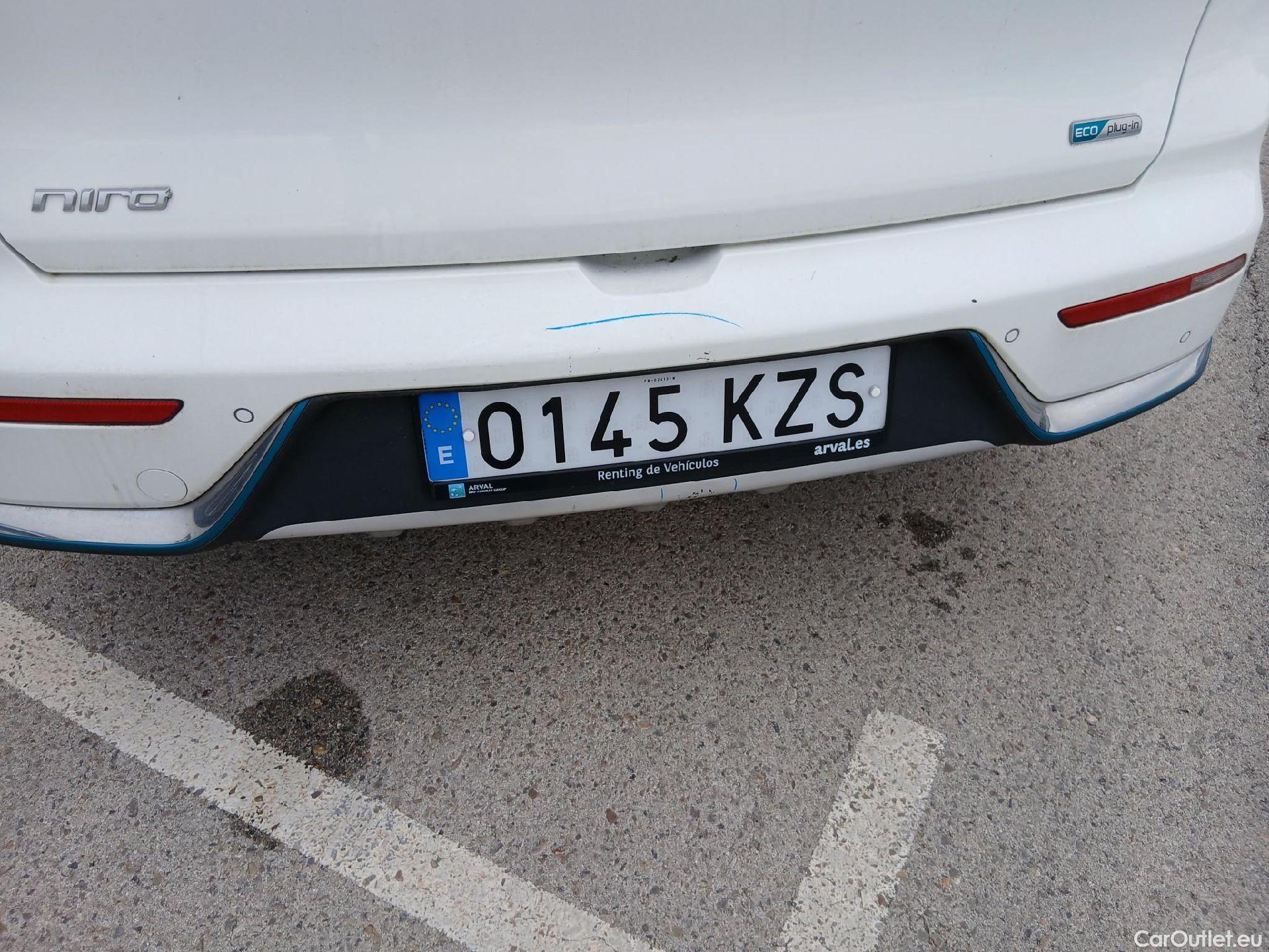  KIA  Niro KIA  Hïbrido Enchufable / 2016 / 5P / crossover 1.6 GDi Híbrido Enchufable 104kW Drive #11