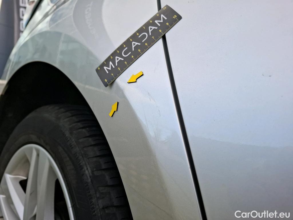  Toyota  Corolla TOYOTA  Touring Sports / 2018 / 5P / Break Hybride 122h Dynamic Business Stage Acad #13