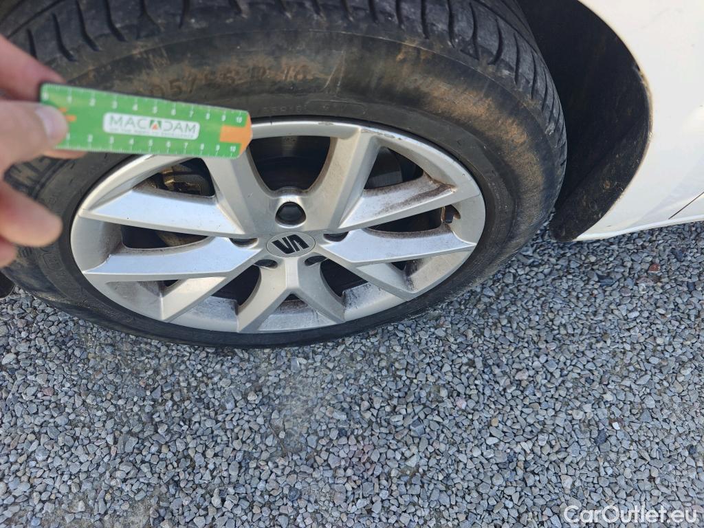  Seat  Leon SEAT Nuevo León / 2020 / 5P / familiar SP 1.5 TSI 96kW S&S Style Go(SP) #23