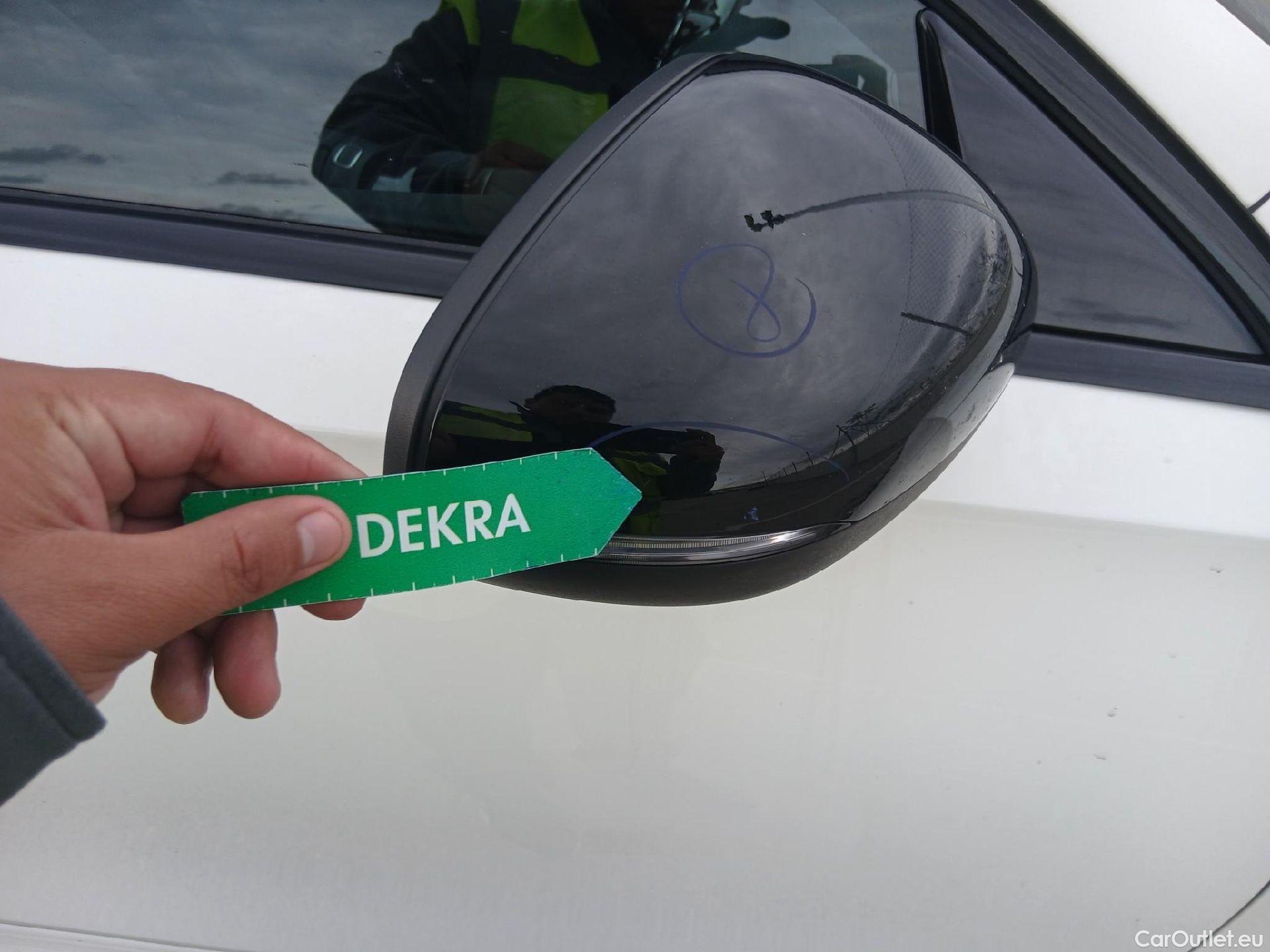  Mercedes  A-Klasse Clase A A 250 e (177.086)Premium-Pack 1.3 AMG Line 220CV AT8 E6d #23