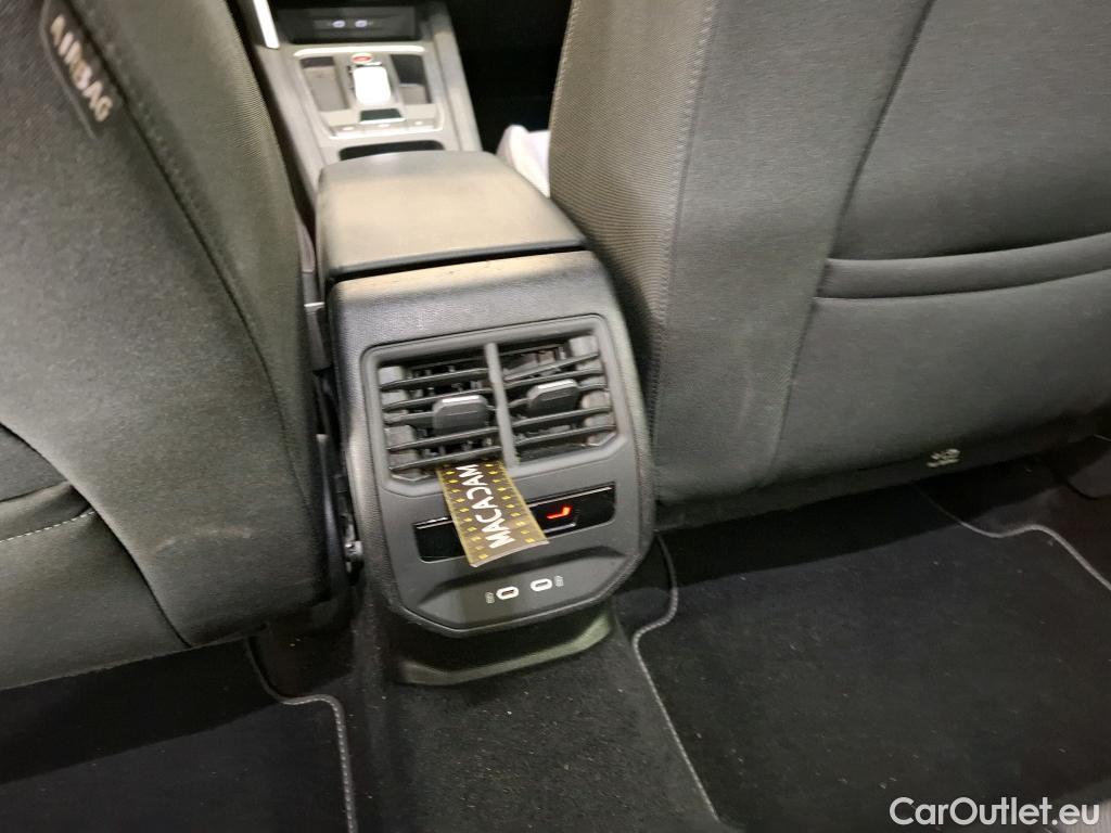  Seat  Leon SEAT  Sportstourer / 2020 / 5P / Break 2.0 TDI 150 DSG S&S Style Business #32