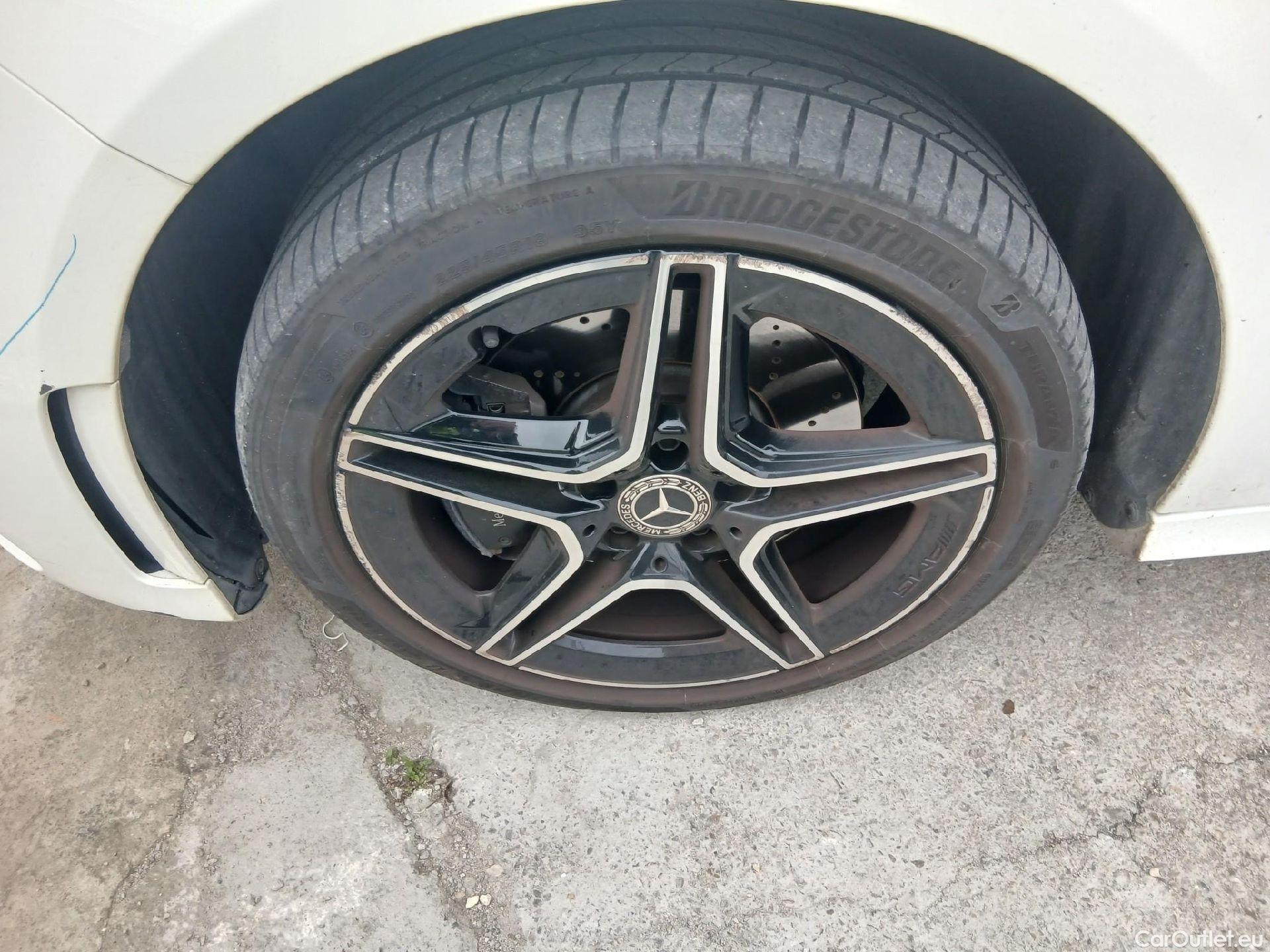  Mercedes  A-Klasse Clase A A 250 e (177.086)Premium-Pack 1.3 AMG Line 220CV AT8 E6d #3