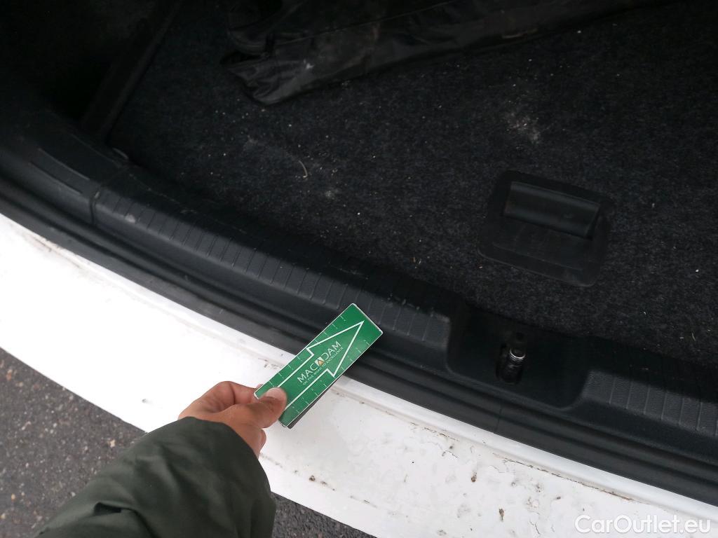  Volkswagen  Polo VOLKSWAGEN  / 2017 / 5P / berlina con portón Advance 1.0 TSI 70kW (95CV) #13