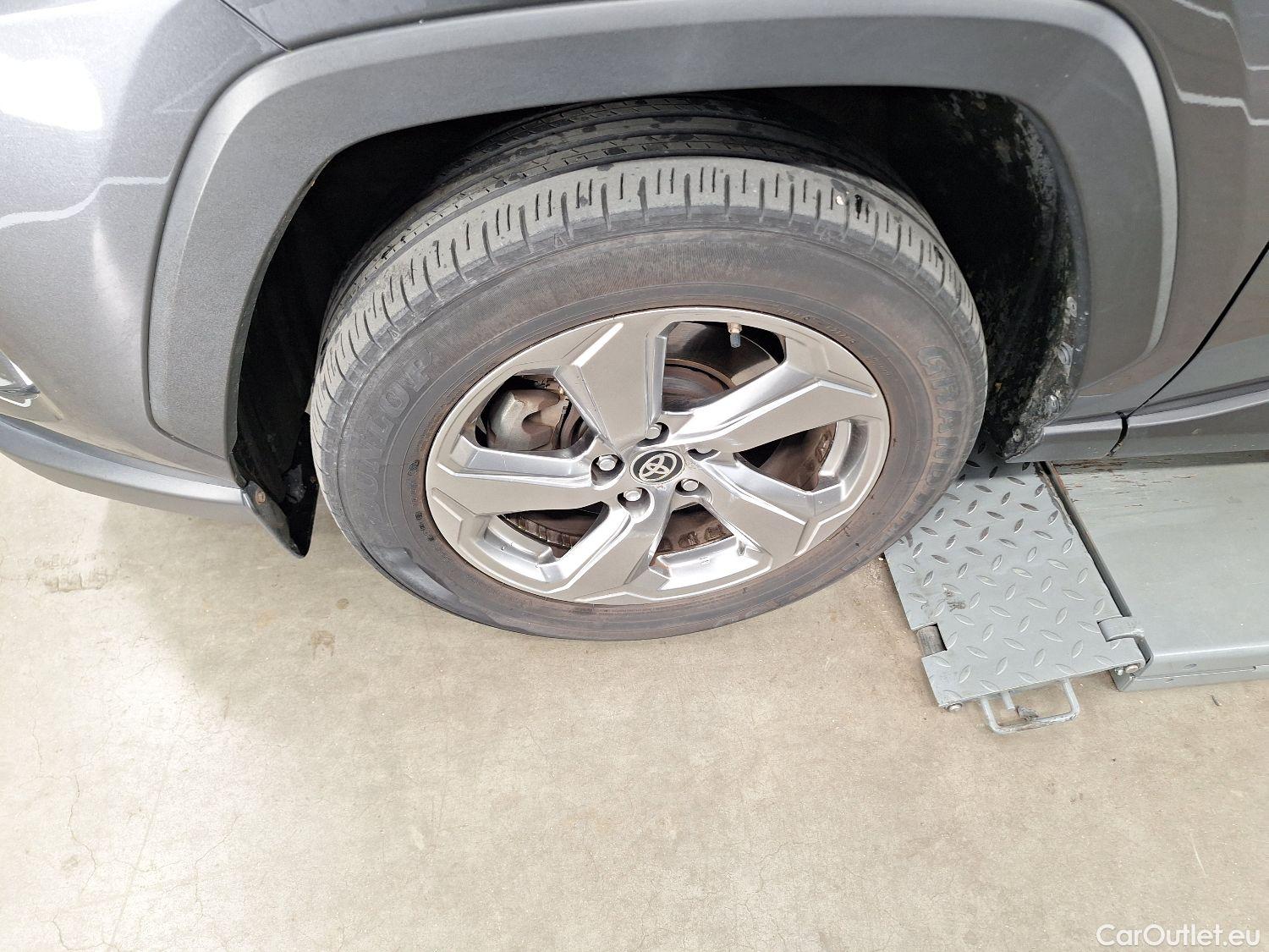  Toyota  RAV4 Toyota,  '18, Toyota  2.5 VVT-i Hybrid Dynamic Plus E-CVT 5d #14