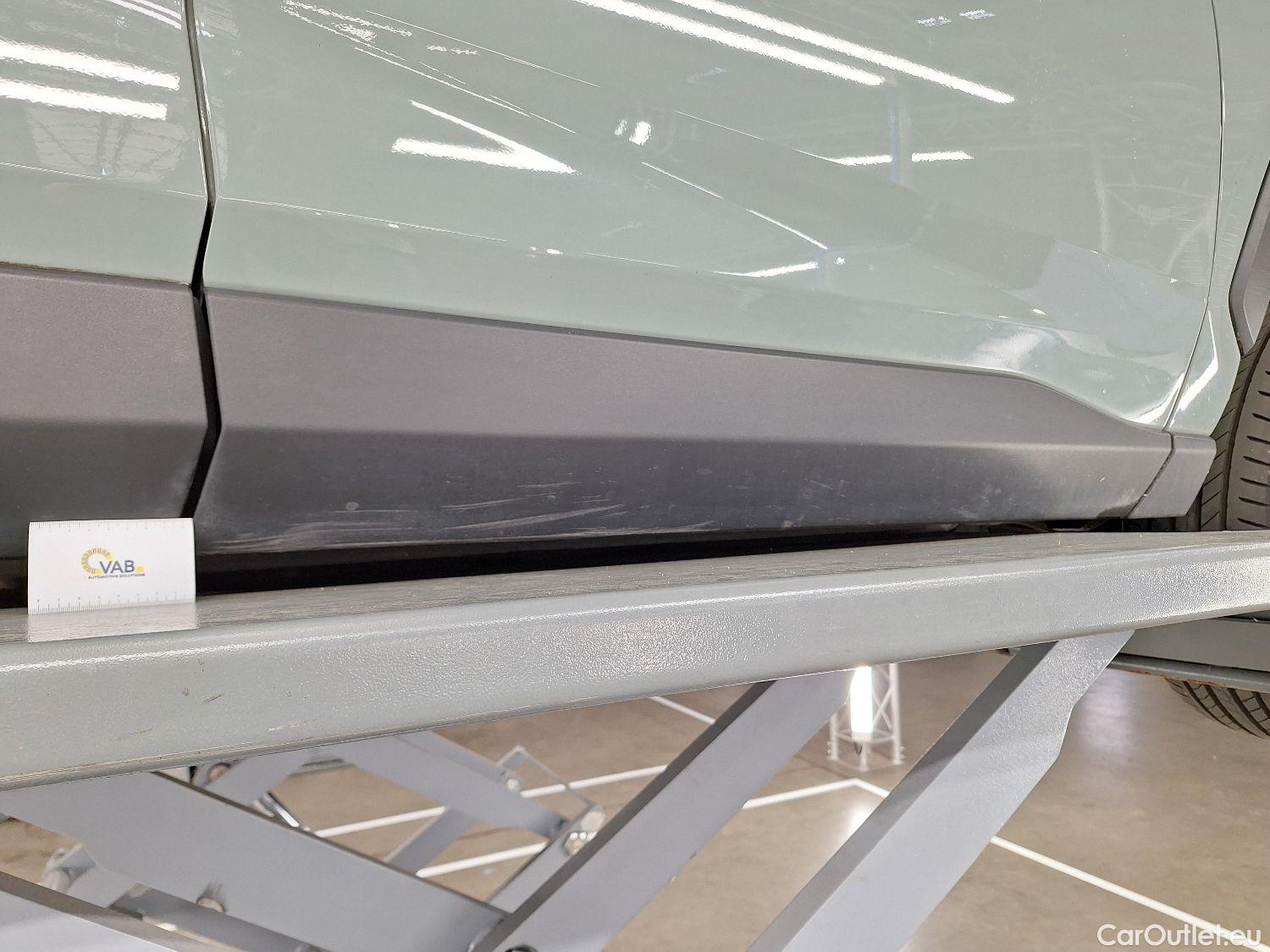  Toyota  RAV4 Toyota,  '18, Toyota  2.5 Hybrid Lithium  CVT 5d #9