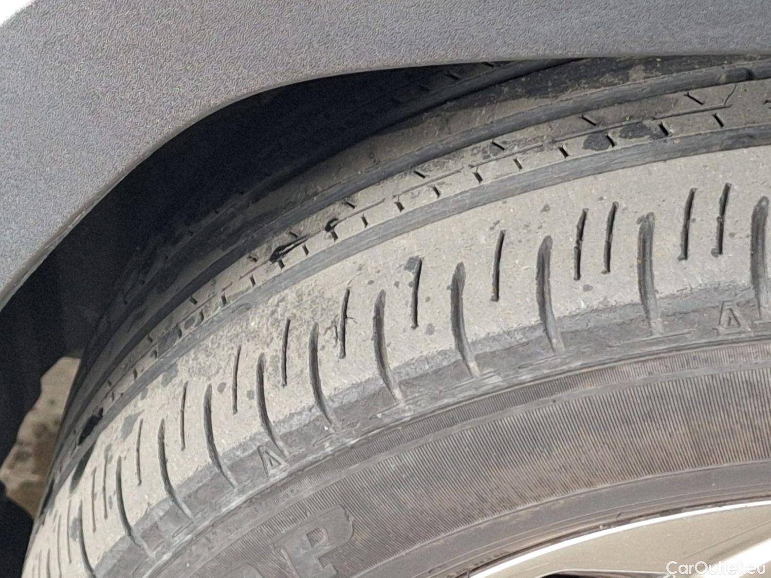  Toyota  RAV4 Toyota,  '18, Toyota  2.5 VVT-i Hybrid Dynamic Plus E-CVT 5d #15