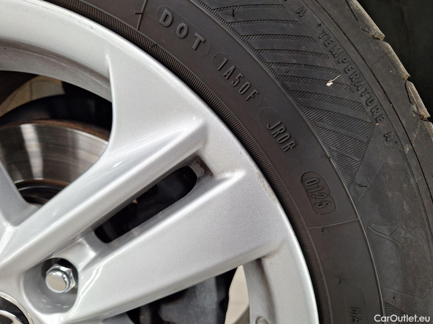  Toyota  Corolla Toyota,  TS '19, Toyota  Touring Sports 1.8 Hybrid Dynamic e #7