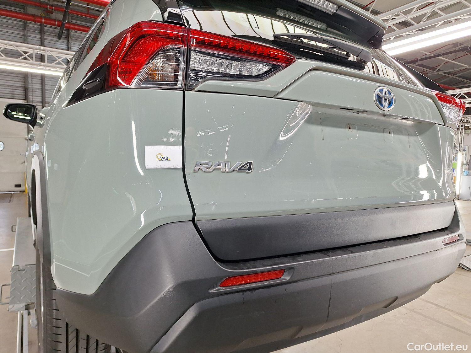  Toyota  RAV4 Toyota,  '18, Toyota  2.5 Hybrid Lithium  CVT 5d #15