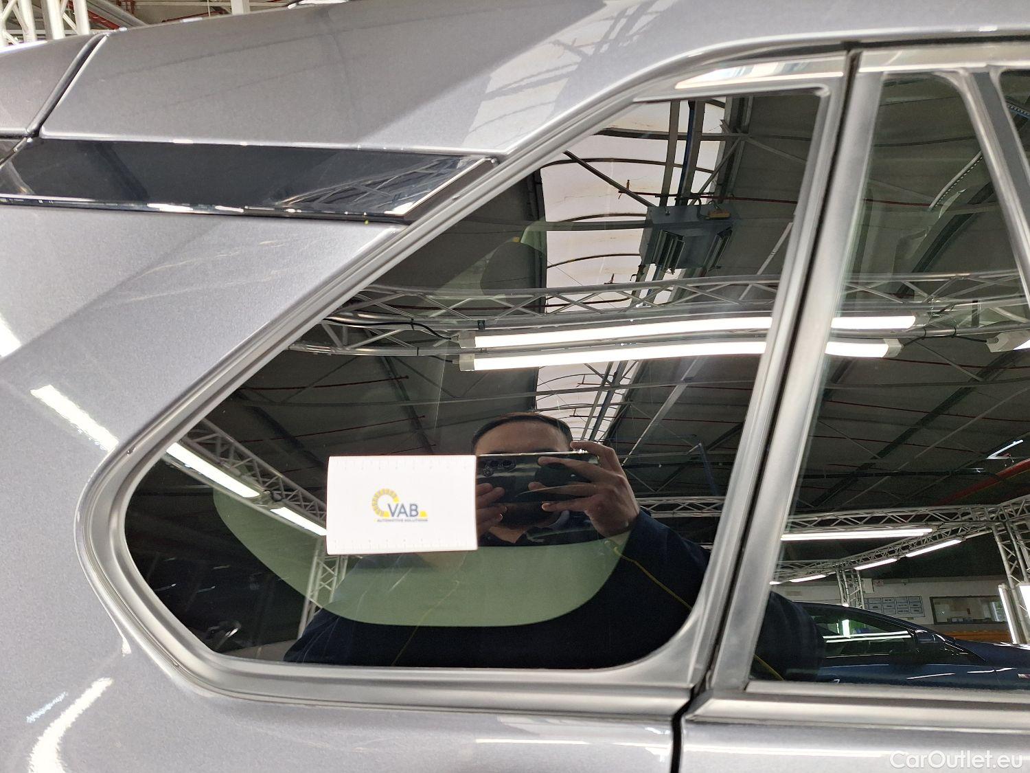  Toyota  RAV4 Toyota,  '18, Toyota  2.5 VVT-i Hybrid Dynamic Plus E-CVT 5d #10