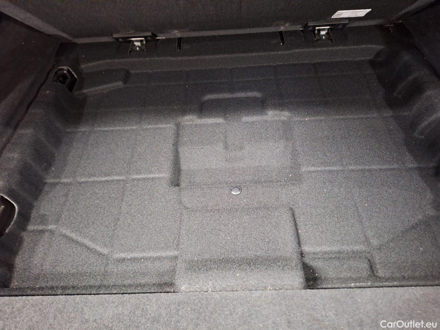  Bmw  Serie 3 BMW, 3-serie Touring '18, BMW 3 Reeks Touring 318dA (100 kW) 5d #2