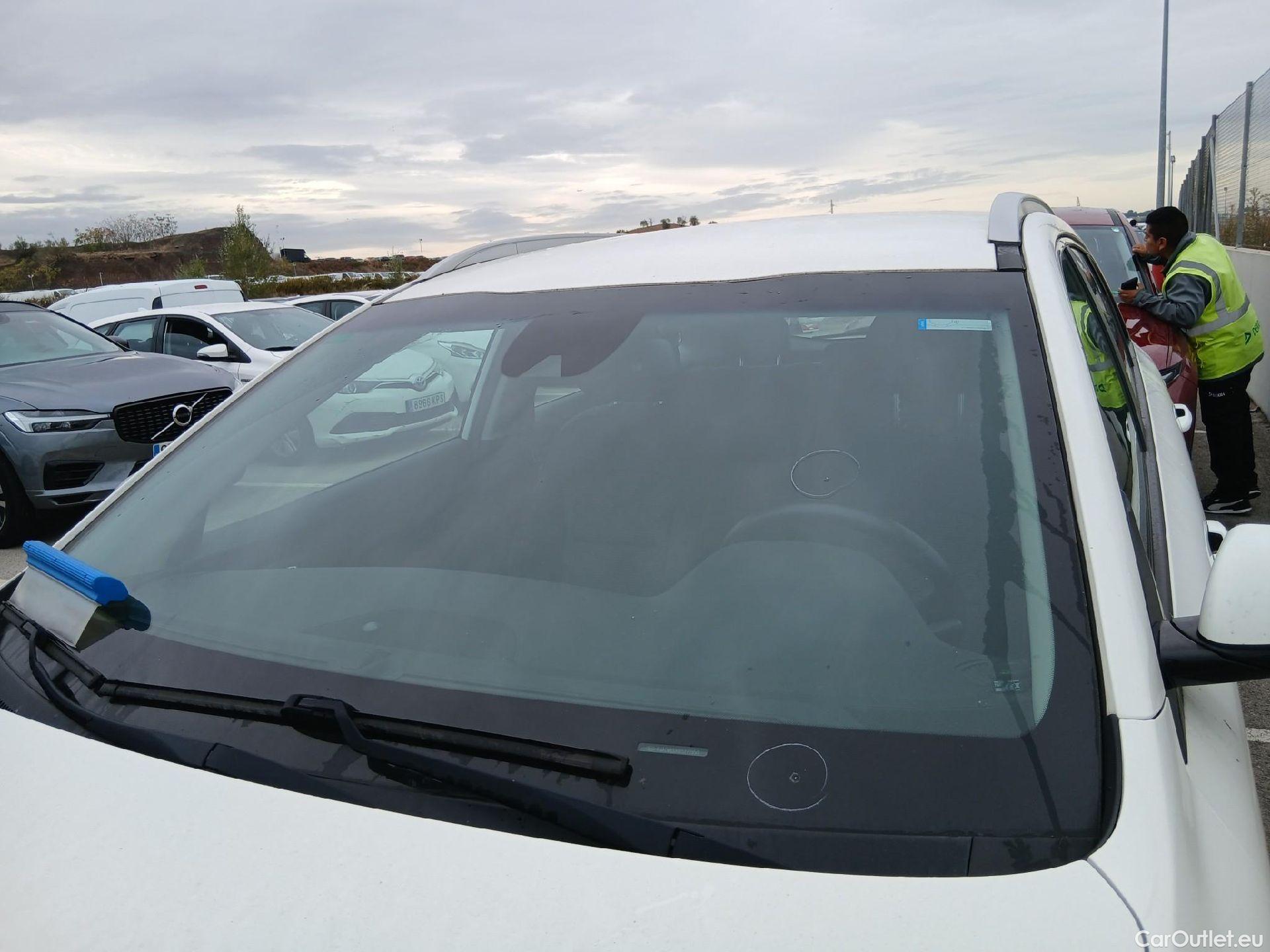  KIA  Niro KIA  Hïbrido Enchufable / 2016 / 5P / crossover 1.6 GDi Híbrido Enchufable 104kW Drive #7