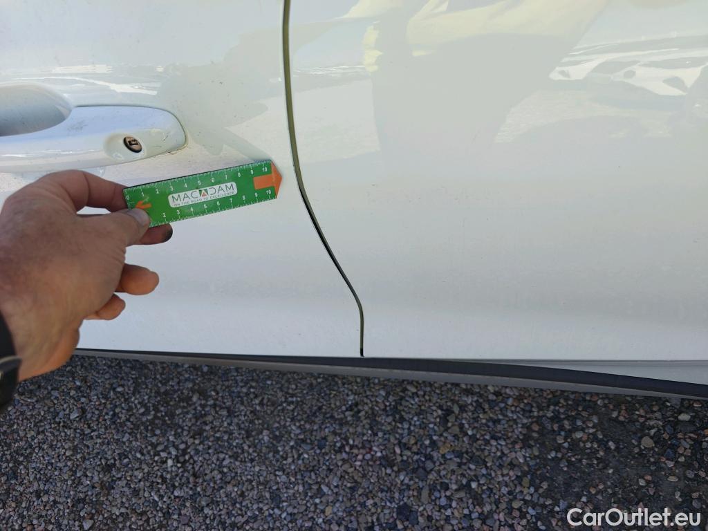  Ford  Focus FORD  / 2018 / 5P / familiar 1.5 Ecoblue 88kW Active SB #14