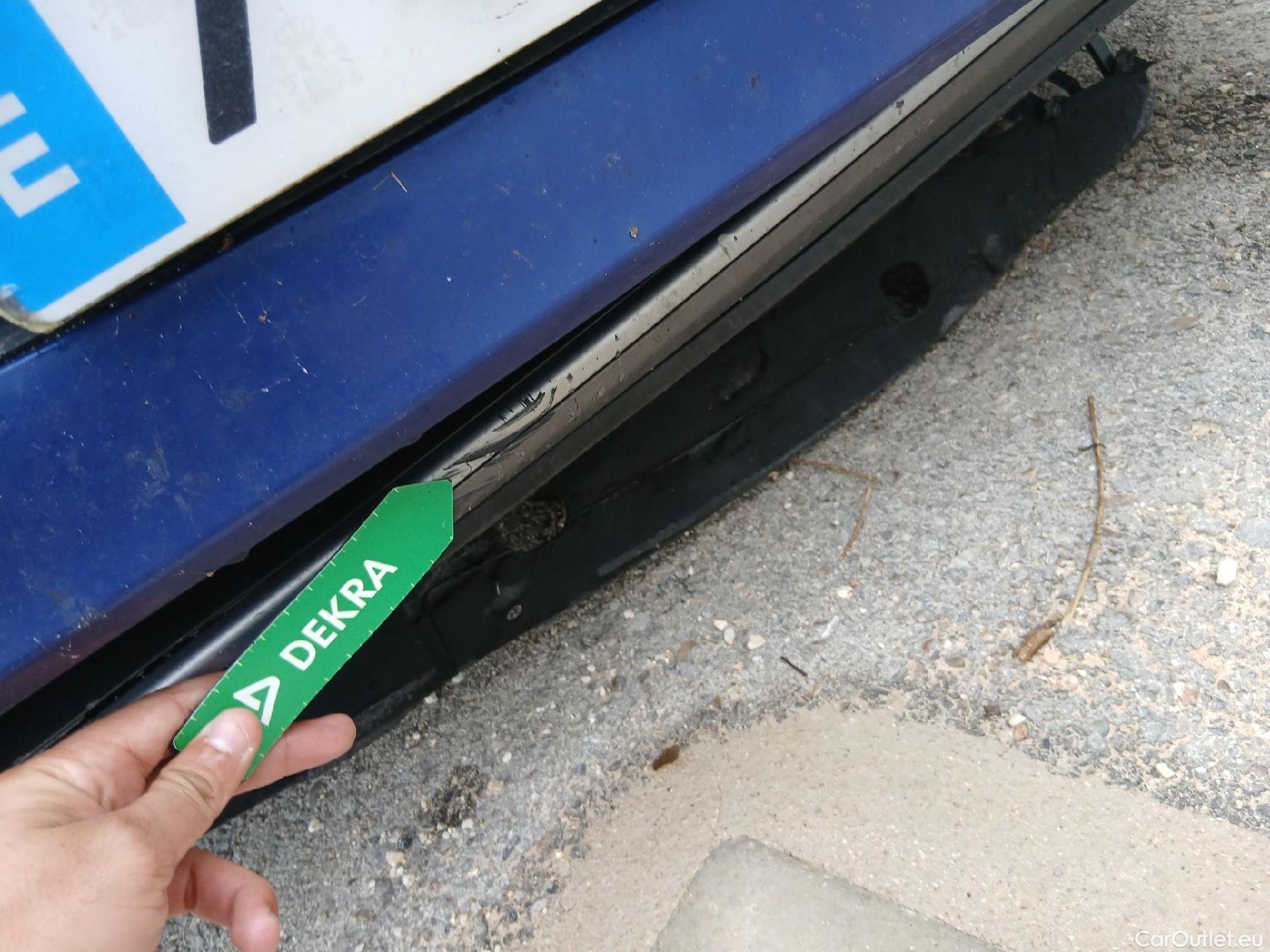  Hyundai   Ioniq HYUNDAI / 2016 / 5P / berlina con portón 1.6 GDI HEV Klass DCT #3