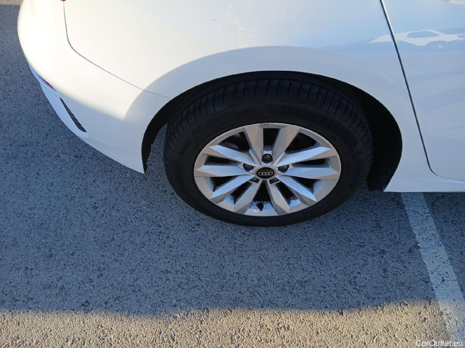  Audi  A3 AUDI  / 2020 / 5P / berlina con portón Sportback 30 TFSI 81kW (110CV) S tronic #5