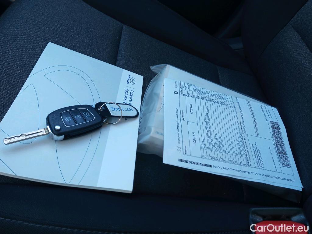  Hyundai  Tucson HYUNDAI  / 2018 / 5P / todoterreno 1.6 CRDI 85kW (116CV) 48V SLE 4X2(SP)(SL) #20