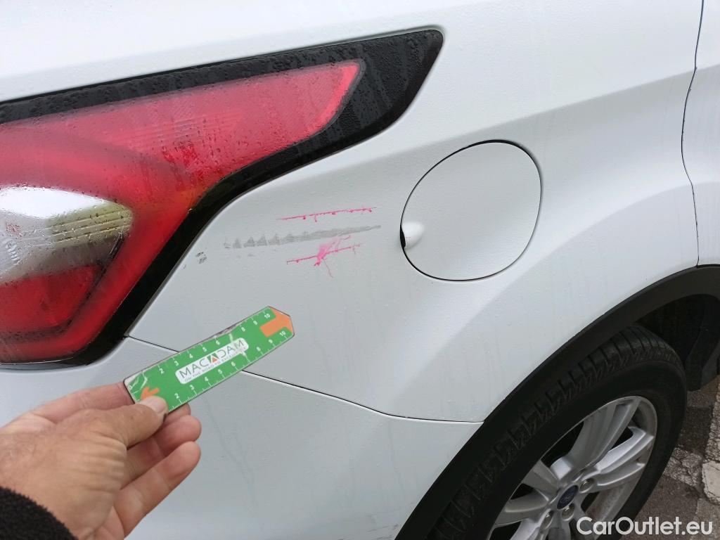  Ford  Kuga FORD  / 2016 / 5P / todoterreno 1.5 EcoBoost 88kW 4x2 Trend+ (CX) #15