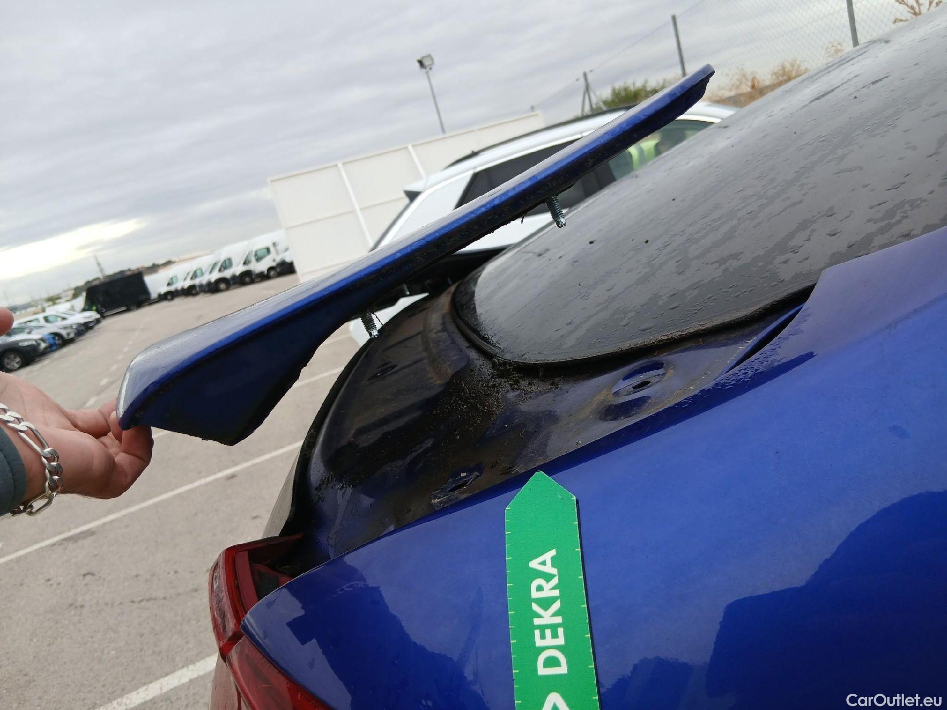  Hyundai   Ioniq HYUNDAI / 2016 / 5P / berlina con portón 1.6 GDI HEV Klass DCT #30