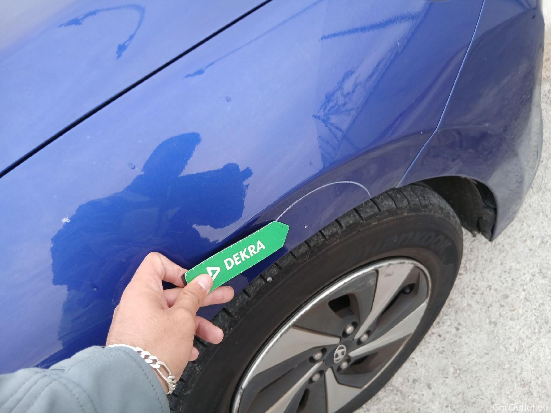  Hyundai   Ioniq HYUNDAI / 2016 / 5P / berlina con portón 1.6 GDI HEV Klass DCT #46