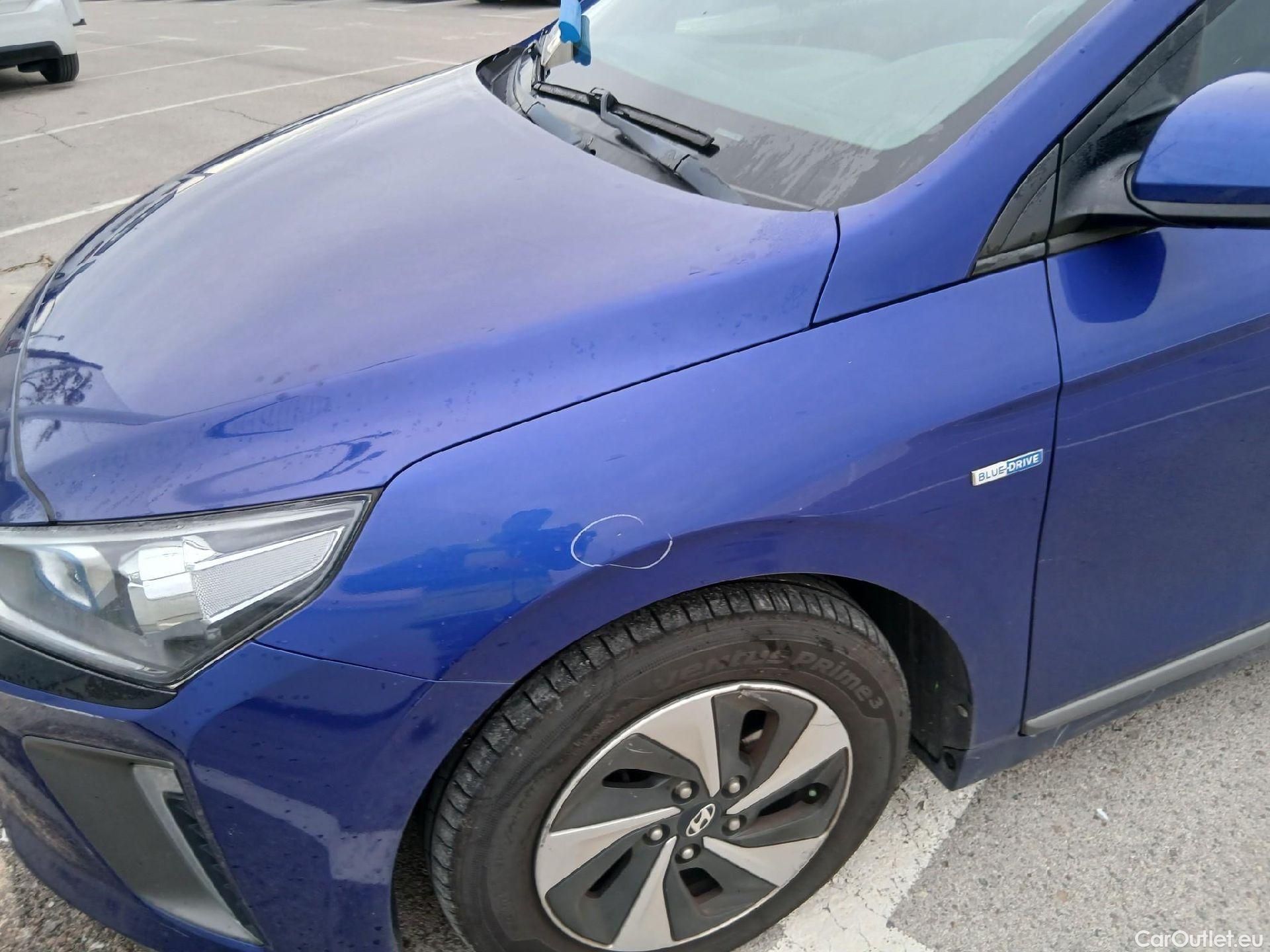  Hyundai   Ioniq HYUNDAI / 2016 / 5P / berlina con portón 1.6 GDI HEV Klass DCT #14