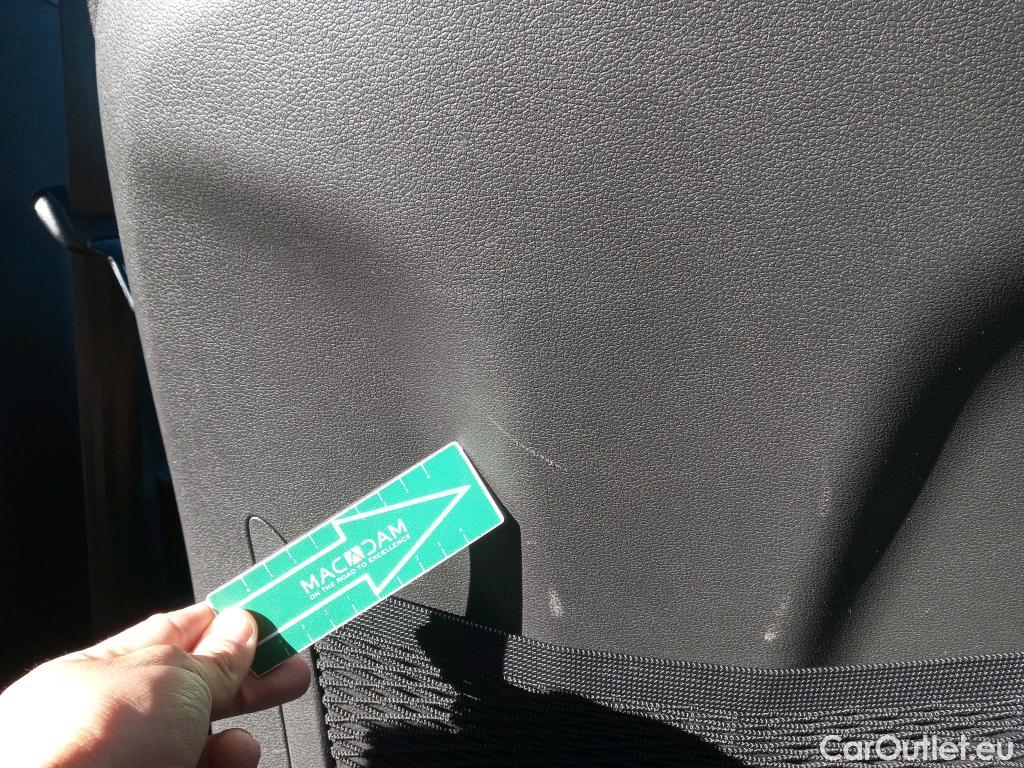  Hyundai  Tucson HYUNDAI  / 2018 / 5P / todoterreno 1.6 CRDI 85kW (116CV) 48V SLE 4X2(SP)(SL) #15