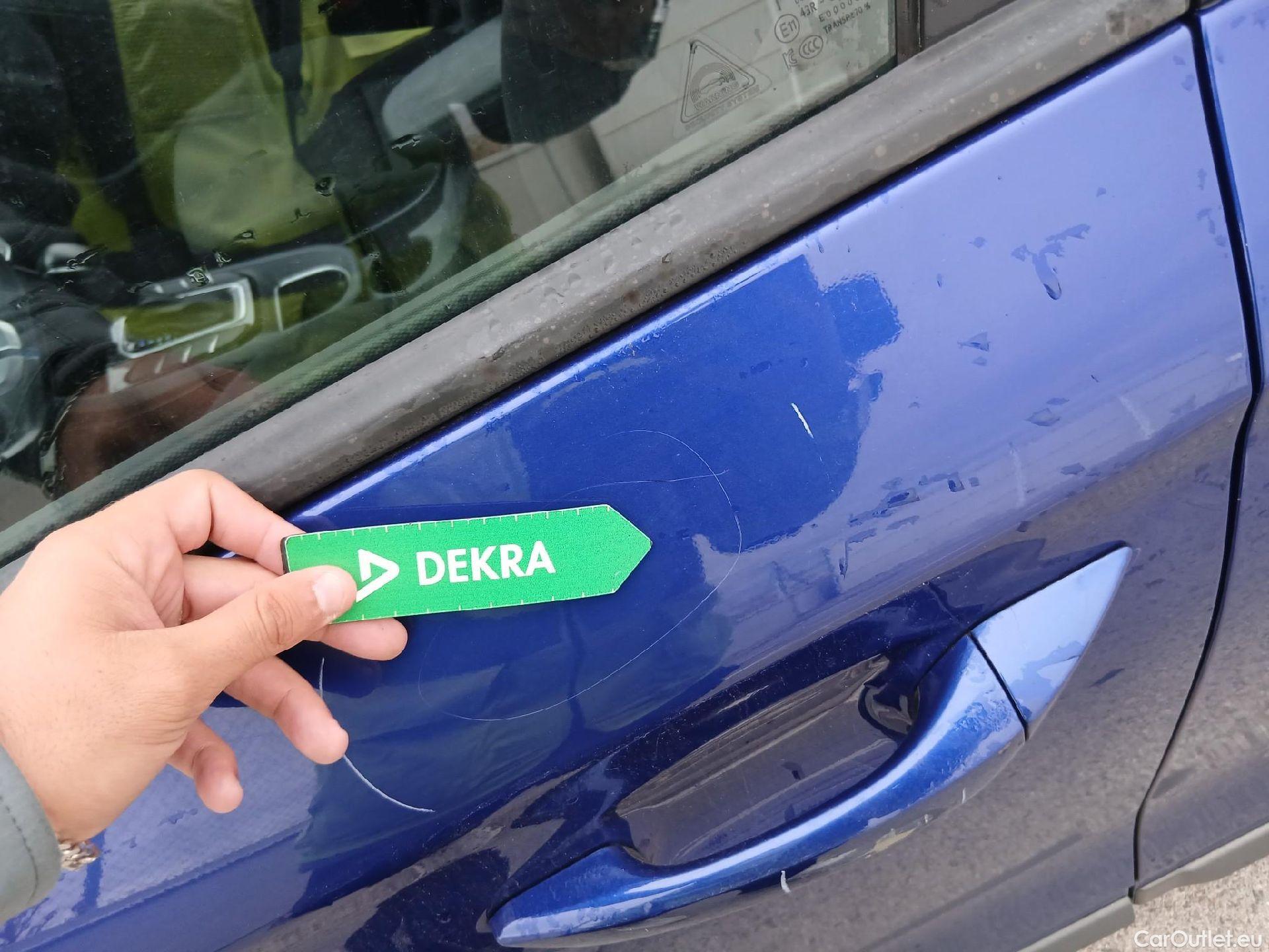  Hyundai   Ioniq HYUNDAI / 2016 / 5P / berlina con portón 1.6 GDI HEV Klass DCT #18