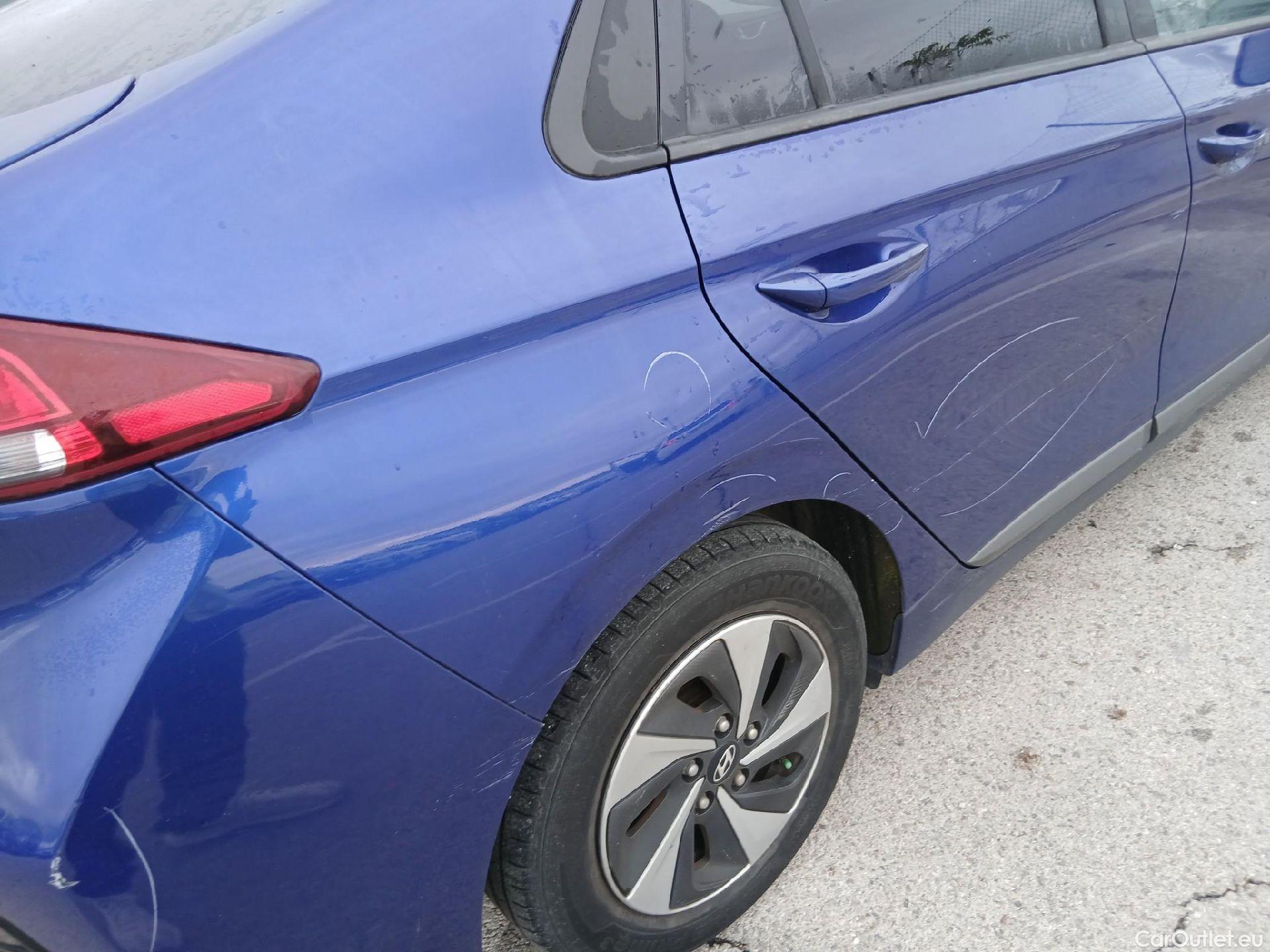  Hyundai   Ioniq HYUNDAI / 2016 / 5P / berlina con portón 1.6 GDI HEV Klass DCT #34