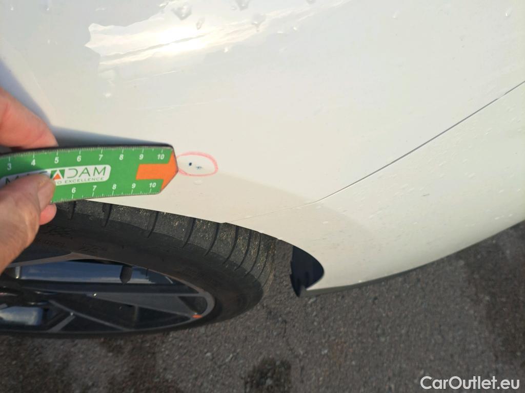  Hyundai  i30 HYUNDAI  / 2020 / 5P / berlina con portón 1.5 TGDI 48V N Line DCT #13