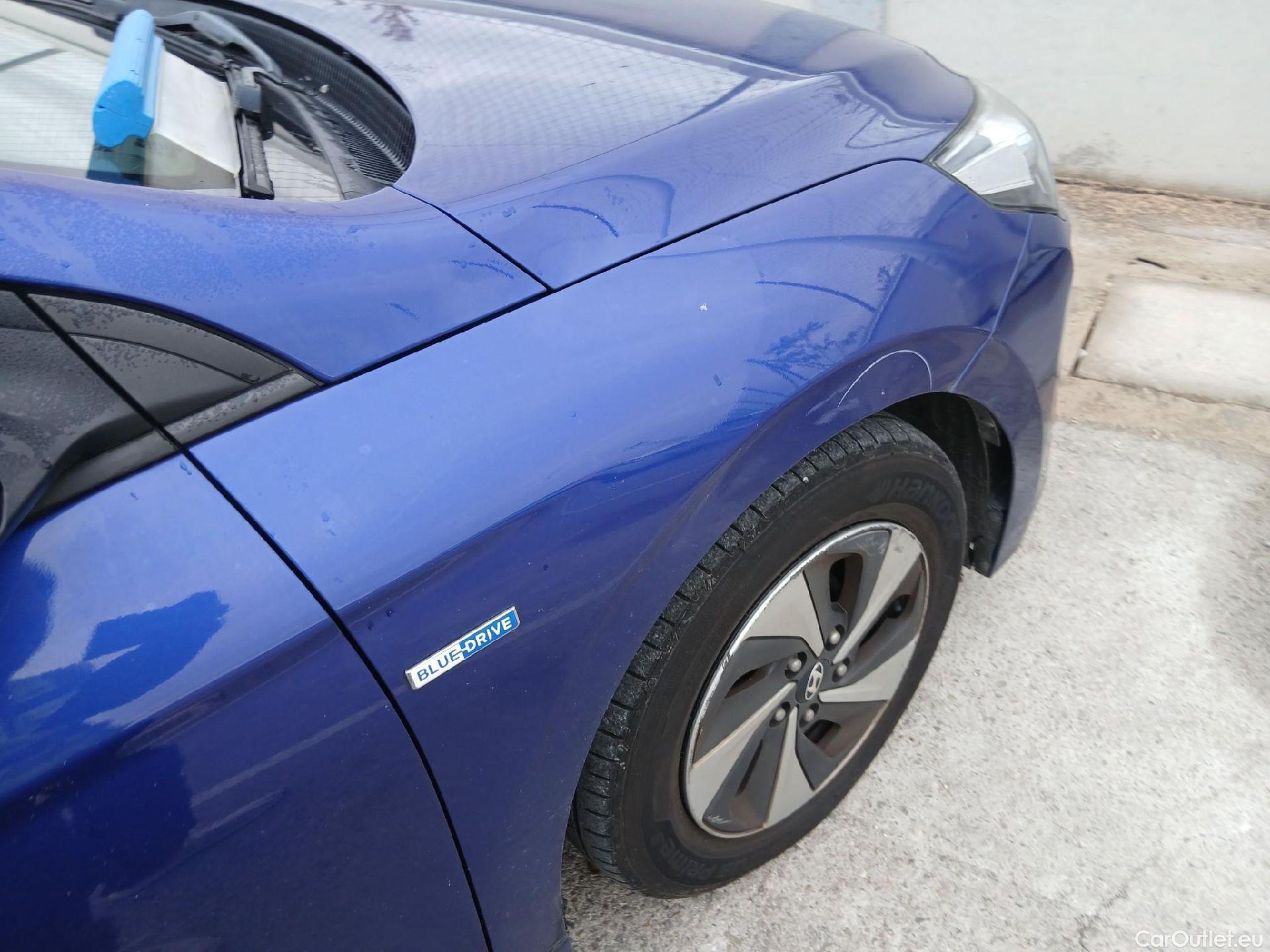  Hyundai   Ioniq HYUNDAI / 2016 / 5P / berlina con portón 1.6 GDI HEV Klass DCT #45