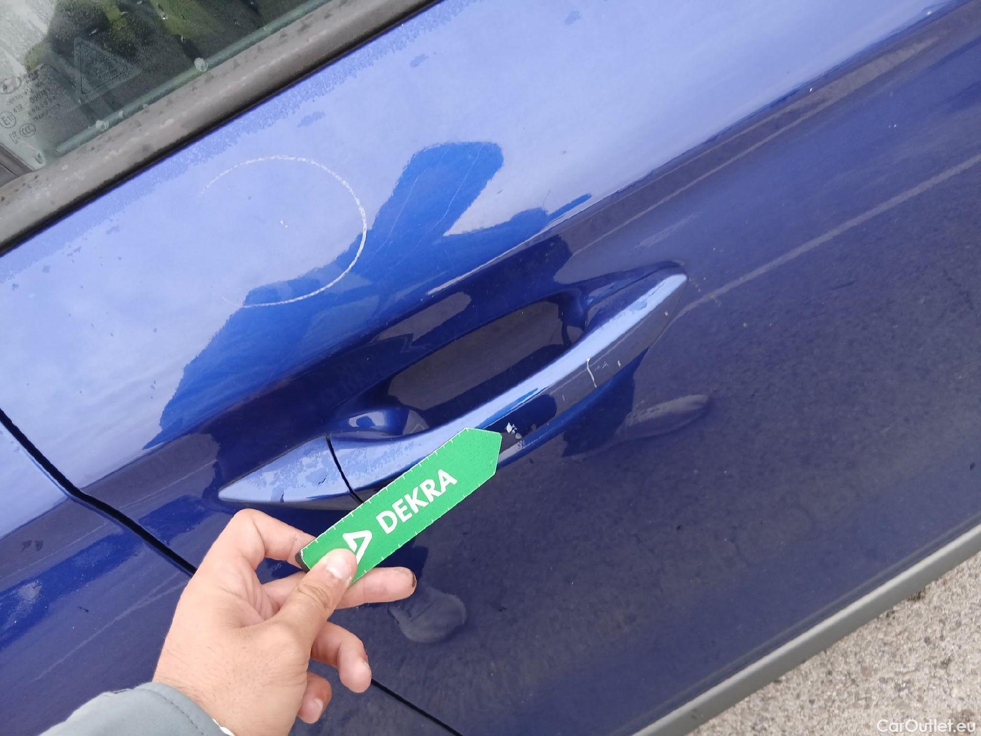  Hyundai   Ioniq HYUNDAI / 2016 / 5P / berlina con portón 1.6 GDI HEV Klass DCT #43