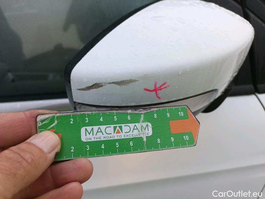  Ford  Kuga FORD  / 2016 / 5P / todoterreno 1.5 EcoBoost 88kW 4x2 Trend+ (CX) #42