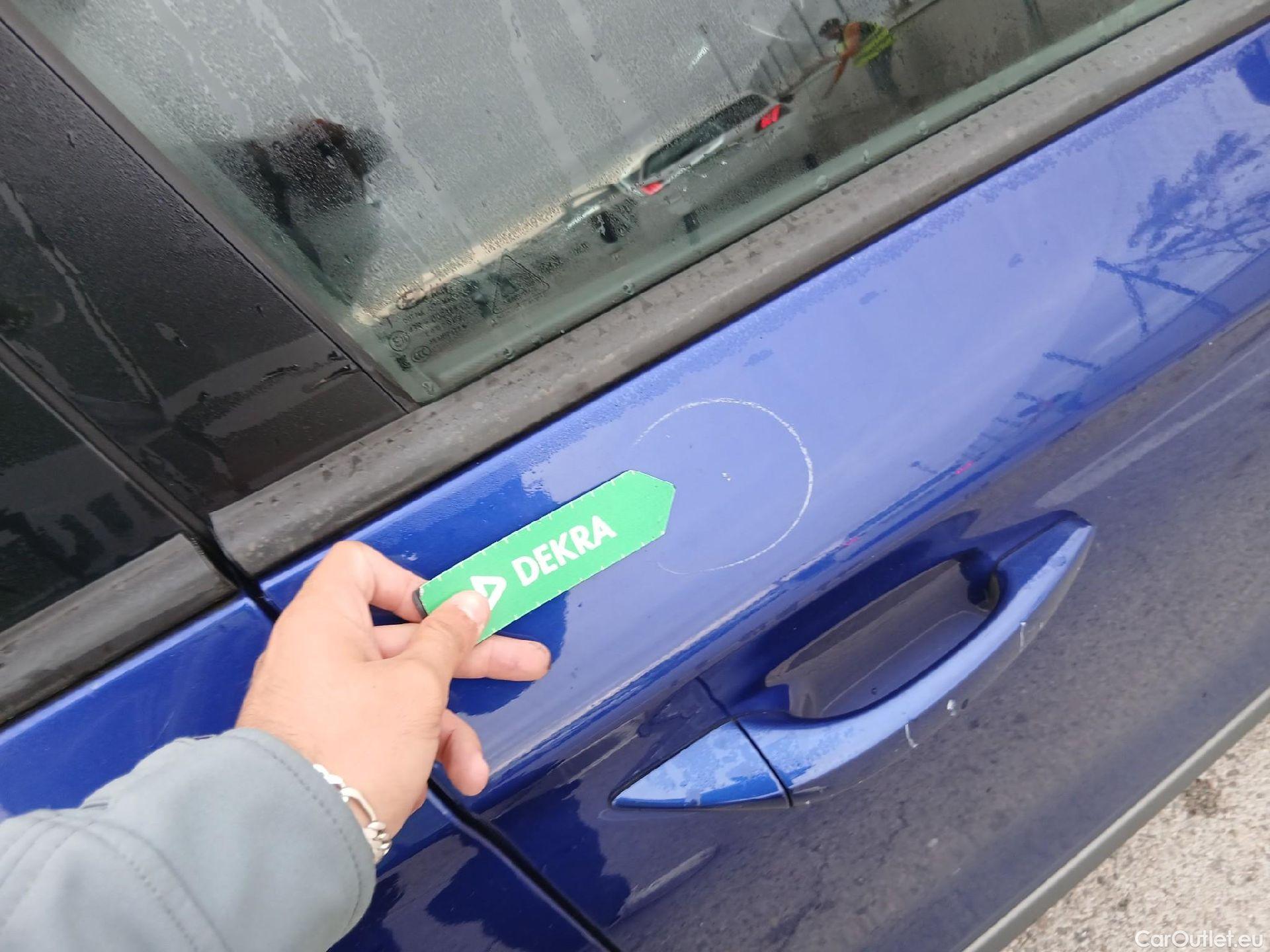  Hyundai   Ioniq HYUNDAI / 2016 / 5P / berlina con portón 1.6 GDI HEV Klass DCT #41