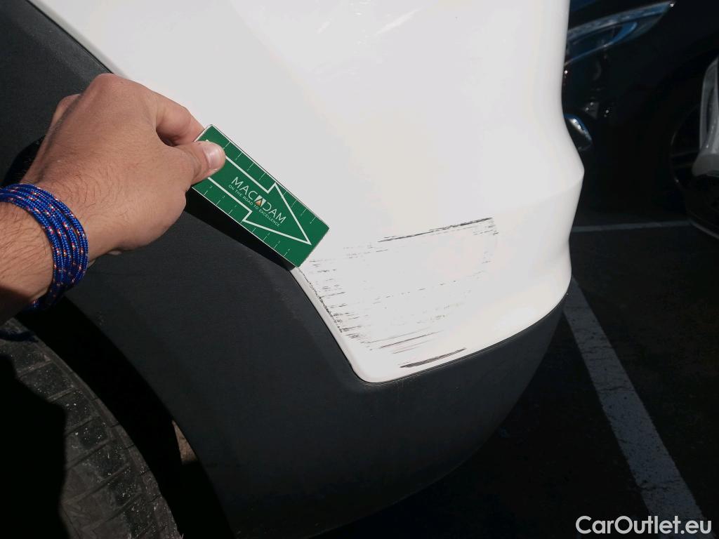  Hyundai  Tucson HYUNDAI  / 2018 / 5P / todoterreno 1.6 CRDI 85kW (116CV) 48V SLE 4X2(SP)(SL) #31