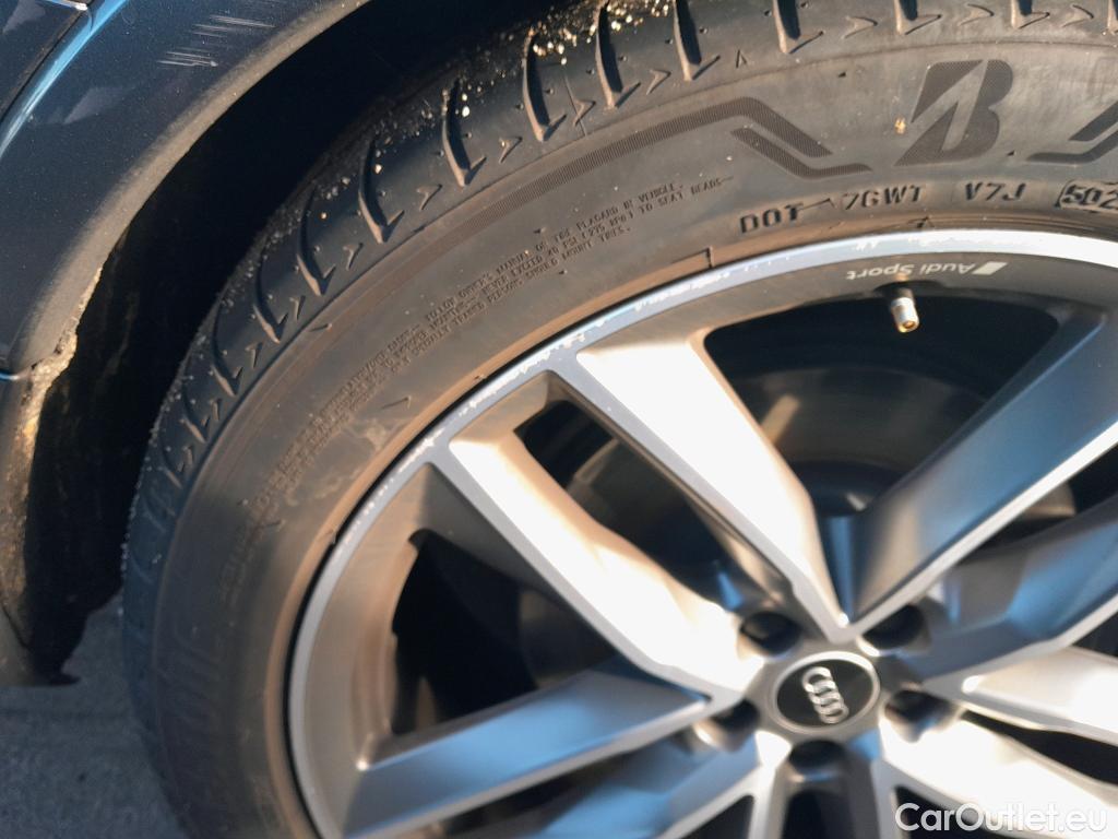  Audi  Q7 AUDI  / 2019 / 5P / todoterreno Black line plus 55 TFSIe 280kW qua tip(SP) #3