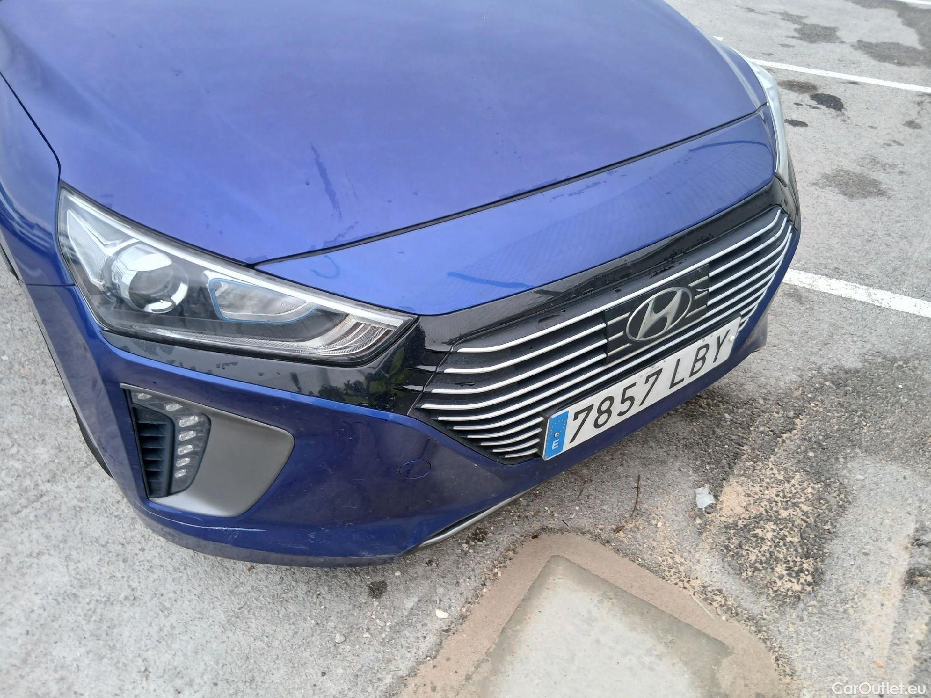  Hyundai   Ioniq HYUNDAI / 2016 / 5P / berlina con portón 1.6 GDI HEV Klass DCT #8